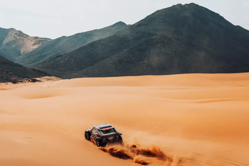 The Dacia Sandriders Ready For Another Duel In The Desert